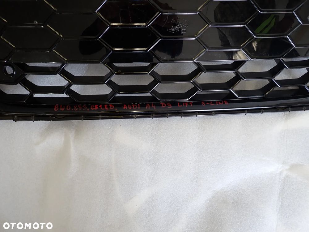 AUDI A4 B9 LIFT S-LINE GRILL 8W0853651 - 2