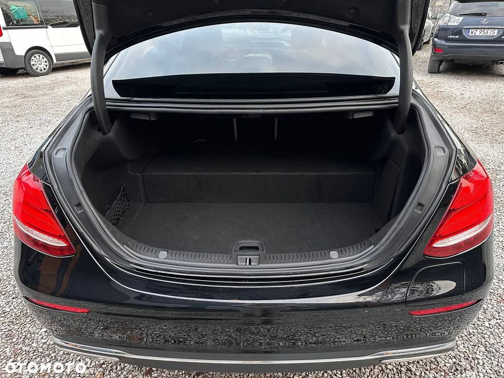 Mercedes-Benz Klasa E 300 de 9G-TRONIC - 14