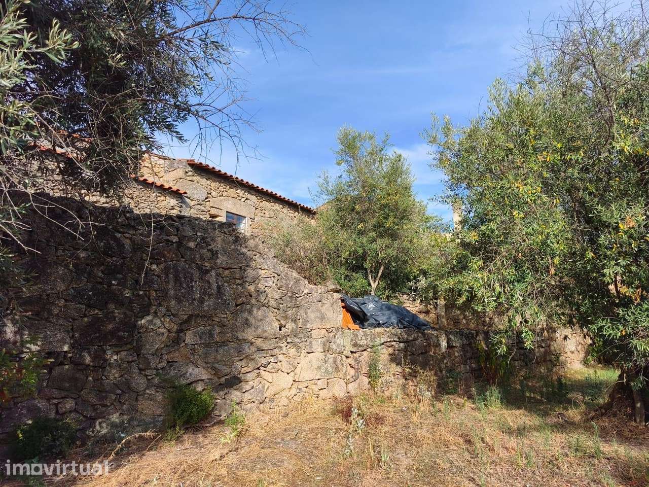 Casa em pedra para construção - Grande imagem: 2/8