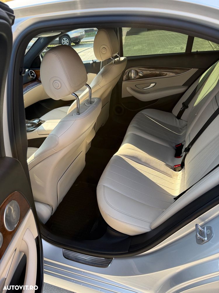 Mercedes-Benz E 300 Aut. - 22