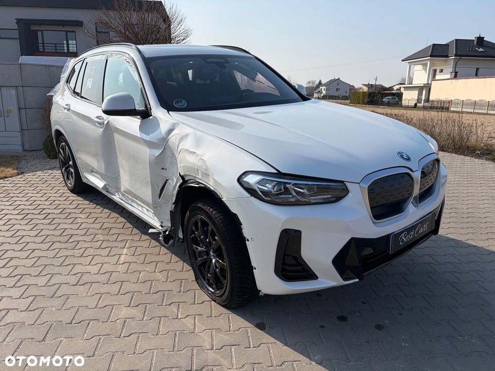 BMW iX3 80kWh Impressive