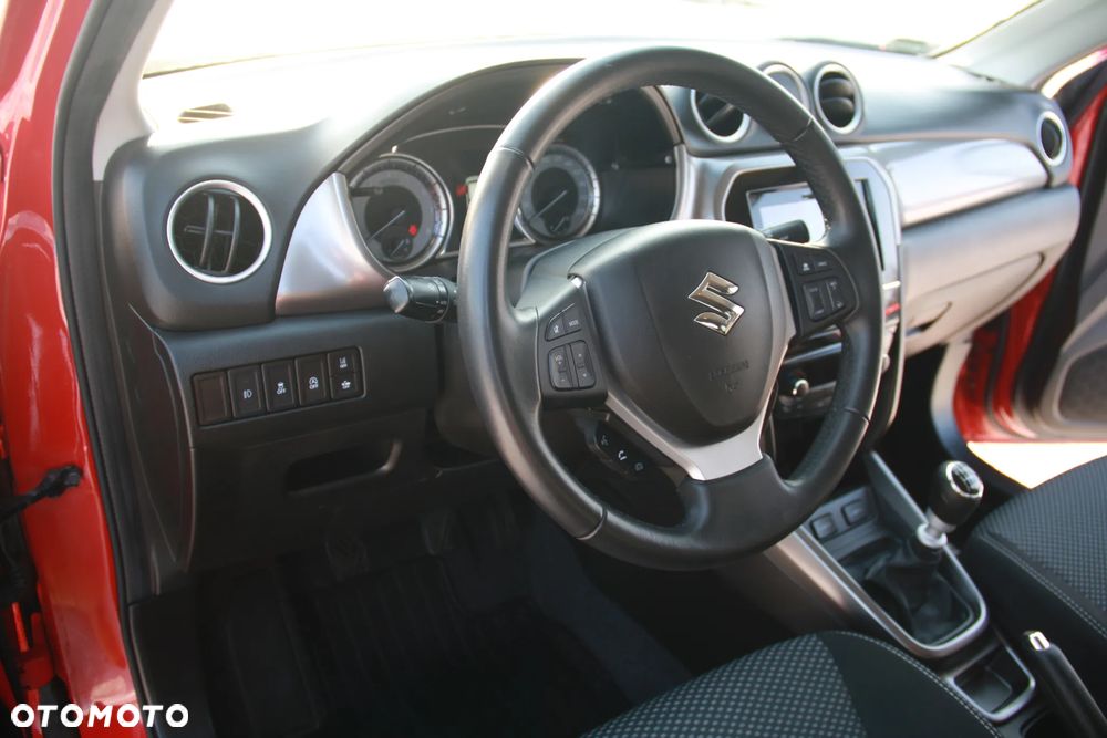 Suzuki Vitara 1.4 Boosterjet SHVS Premium 2WD - 11