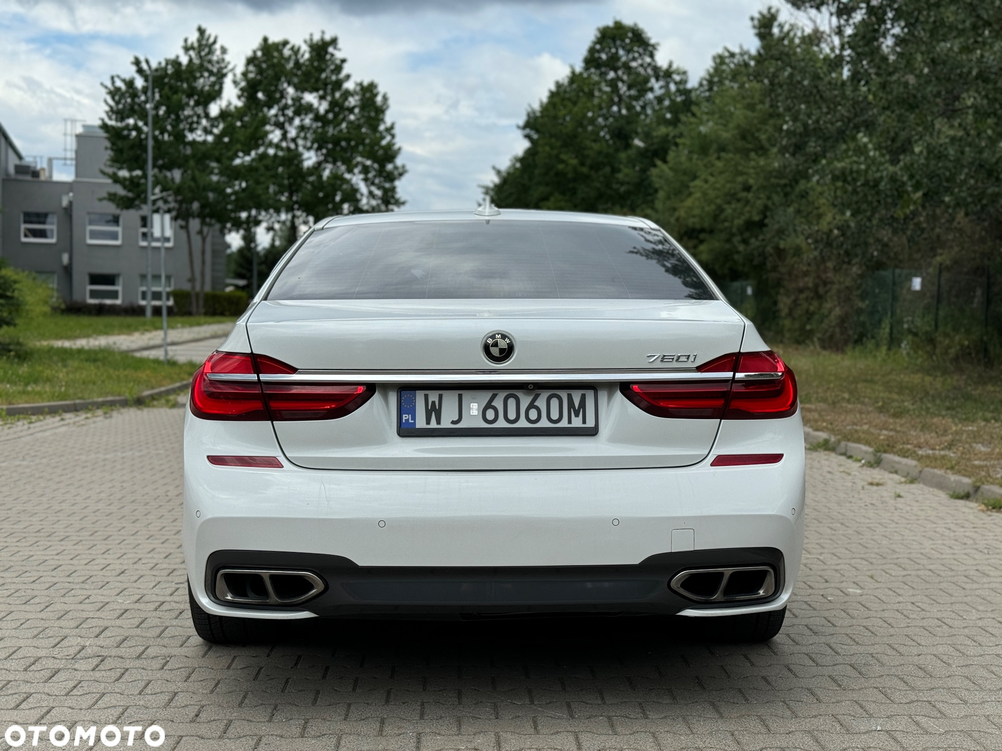 BMW Seria 7 750Li - 5