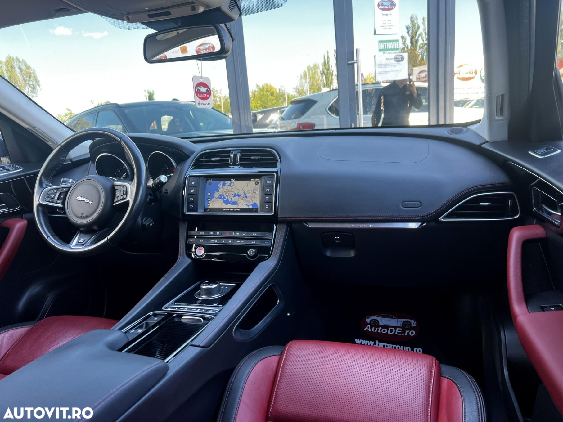 Jaguar F-Pace 20d AWD R-Sport - 6
