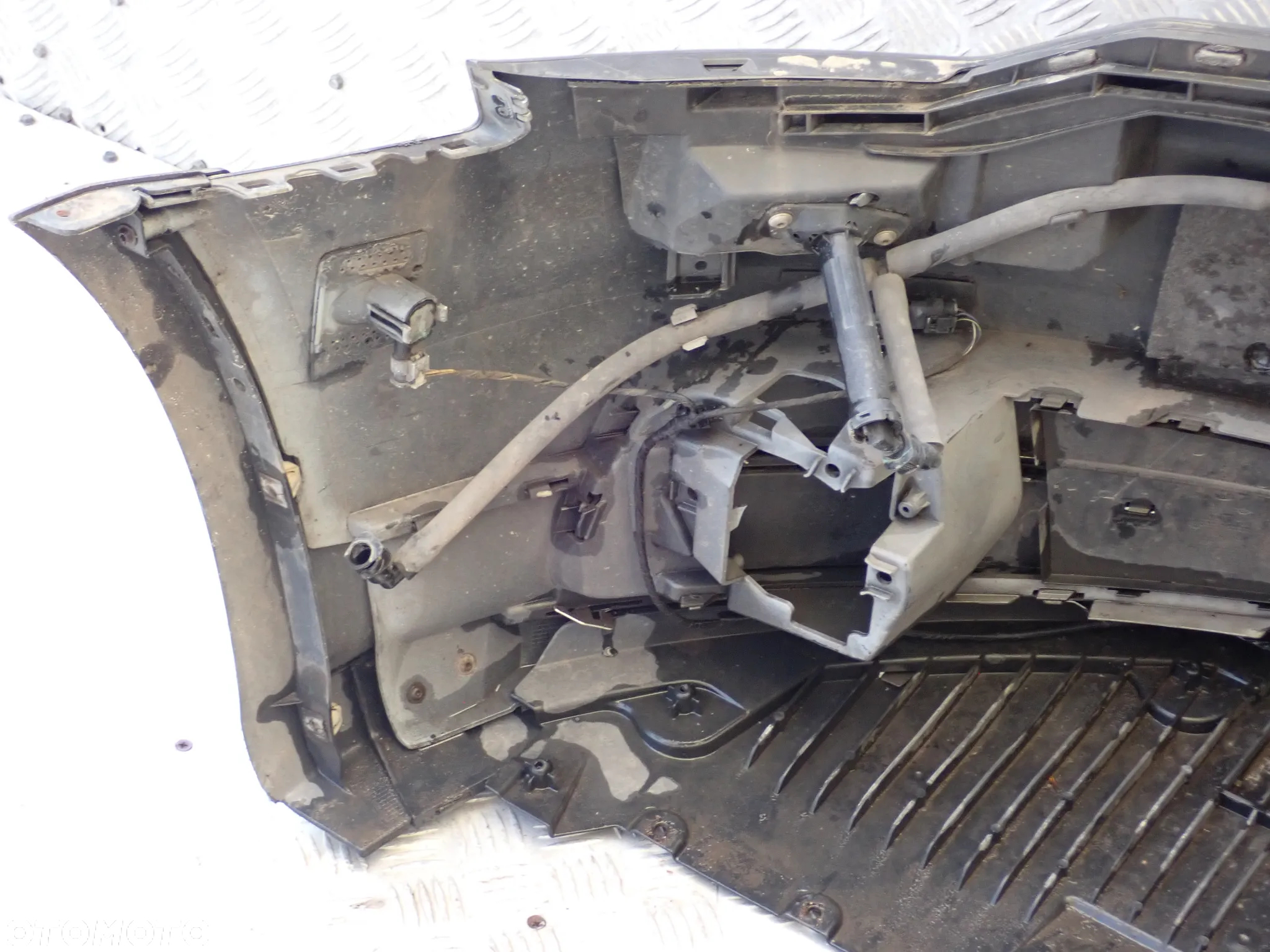 ZDERZAK PRZEDNI AUDI A6 C7 ALLROAD 6XPDC XENON  5000 ZŁ - 9