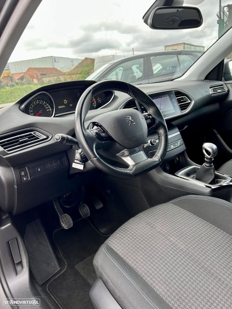 Peugeot 308 1.5 BlueHDi Style - 4