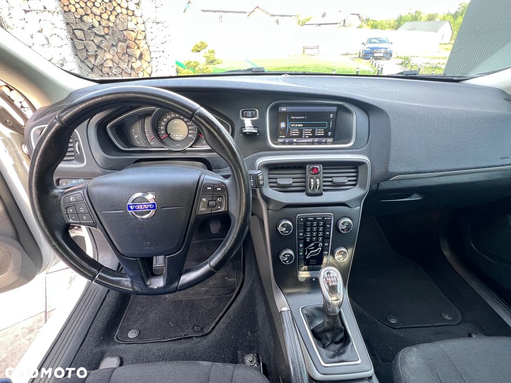 Volvo V40 T2 - 15