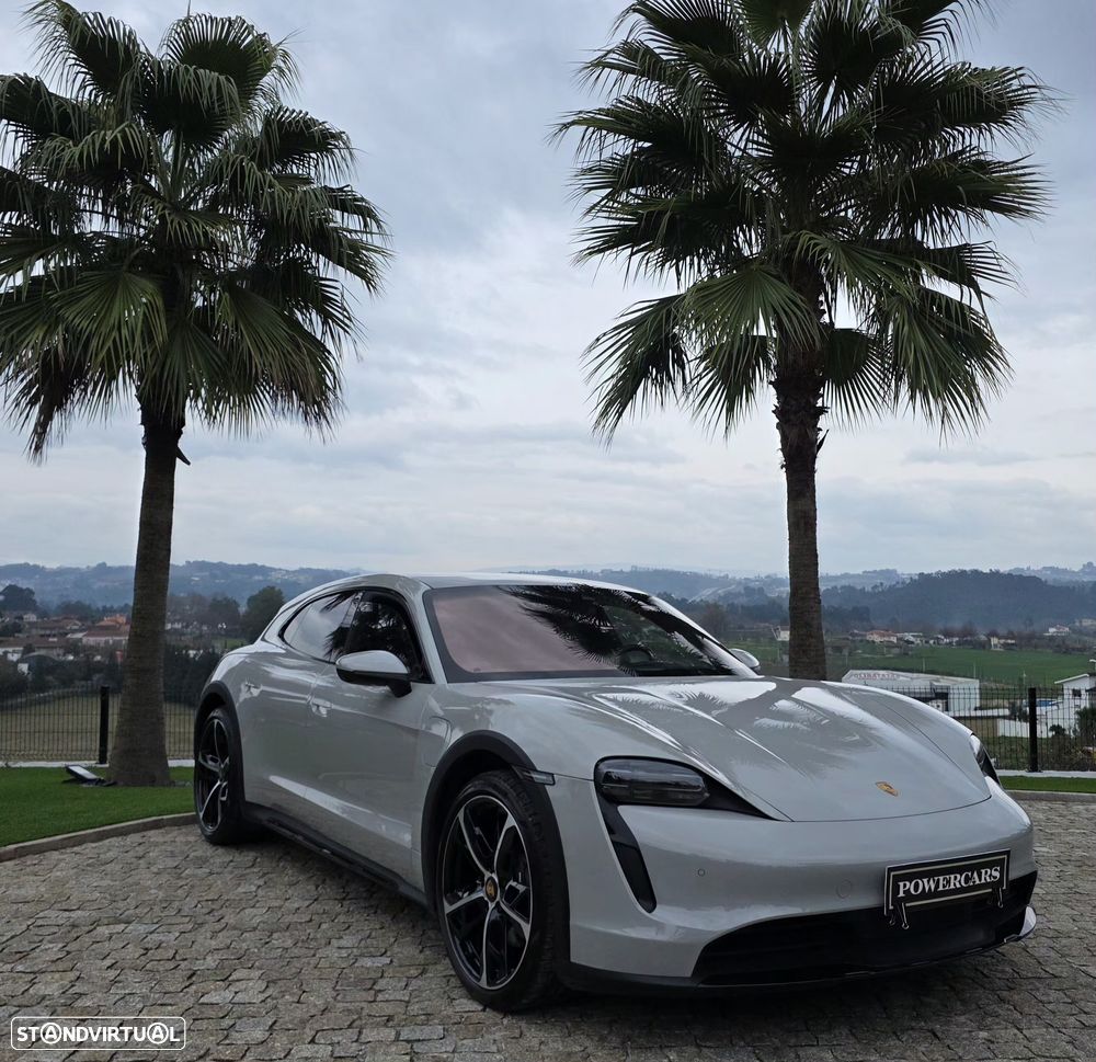 Porsche Taycan Cross Turismo 4 - 19