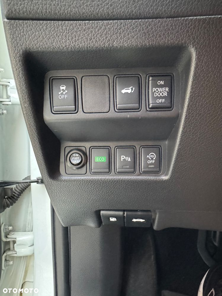 Nissan X-Trail 2.0 dCi Tekna 2WD Xtronic 7os - 22