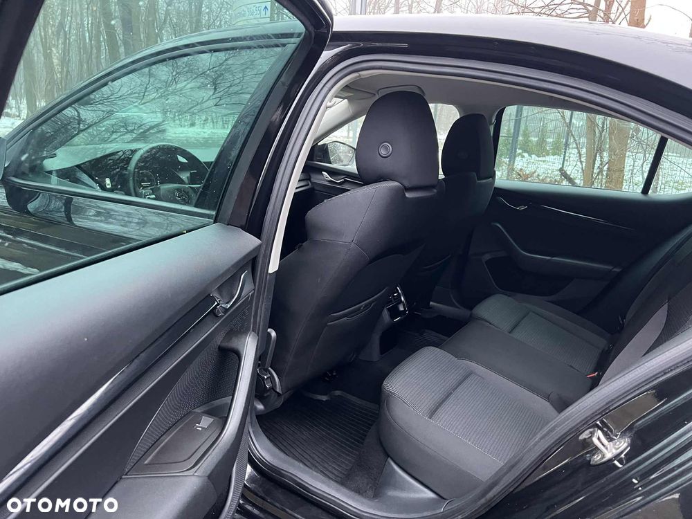 Skoda Octavia 1.5 TSI ACT Style - 10