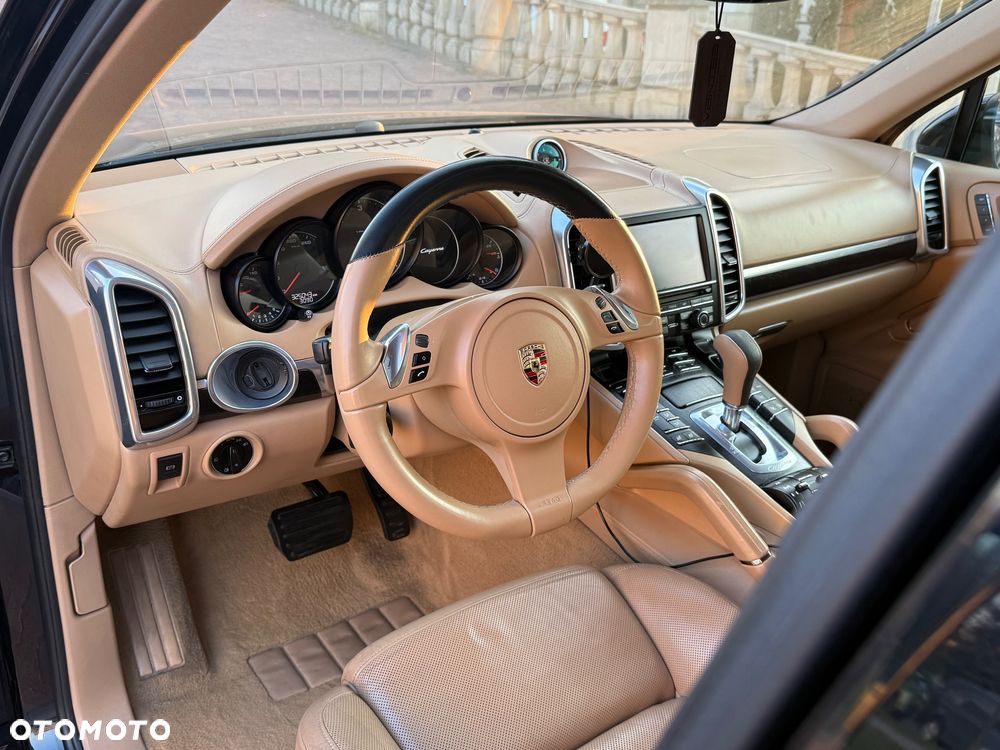 Porsche Cayenne - 38