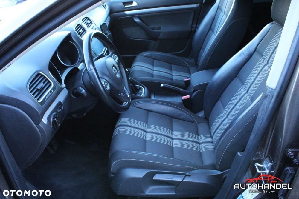 Volkswagen Golf - 10