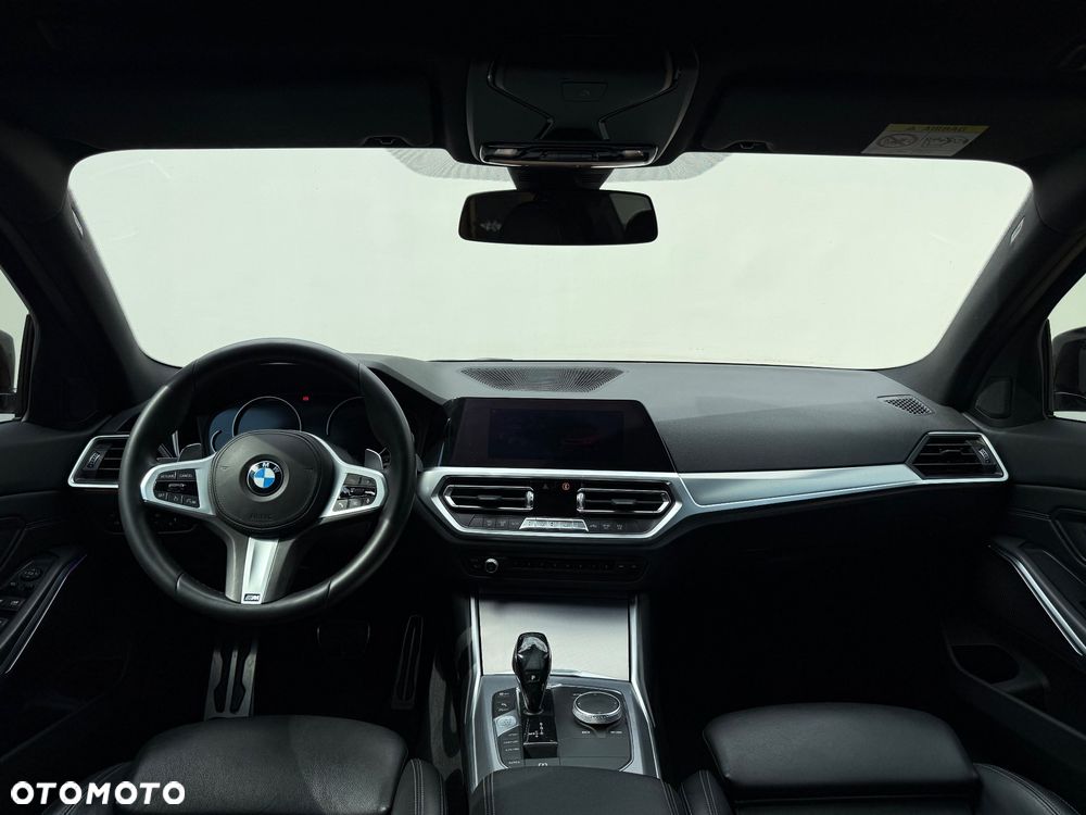 BMW Seria 3 320d M Sport - 25