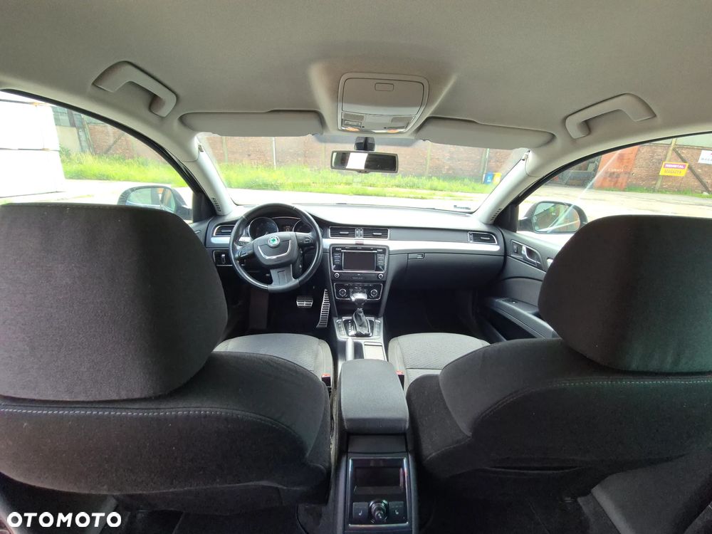 Skoda Superb 2.0 TSI Comfort DSG - 8