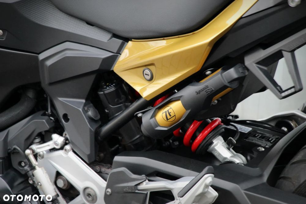 BMW XR - 12