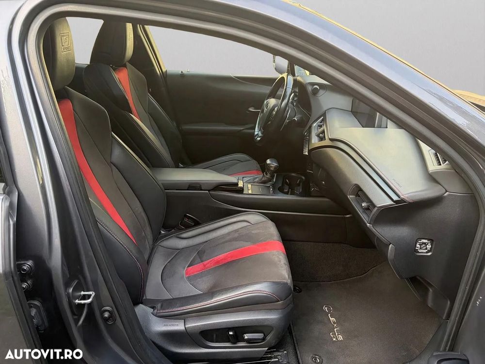 Lexus UX 250h F SPORT - 10