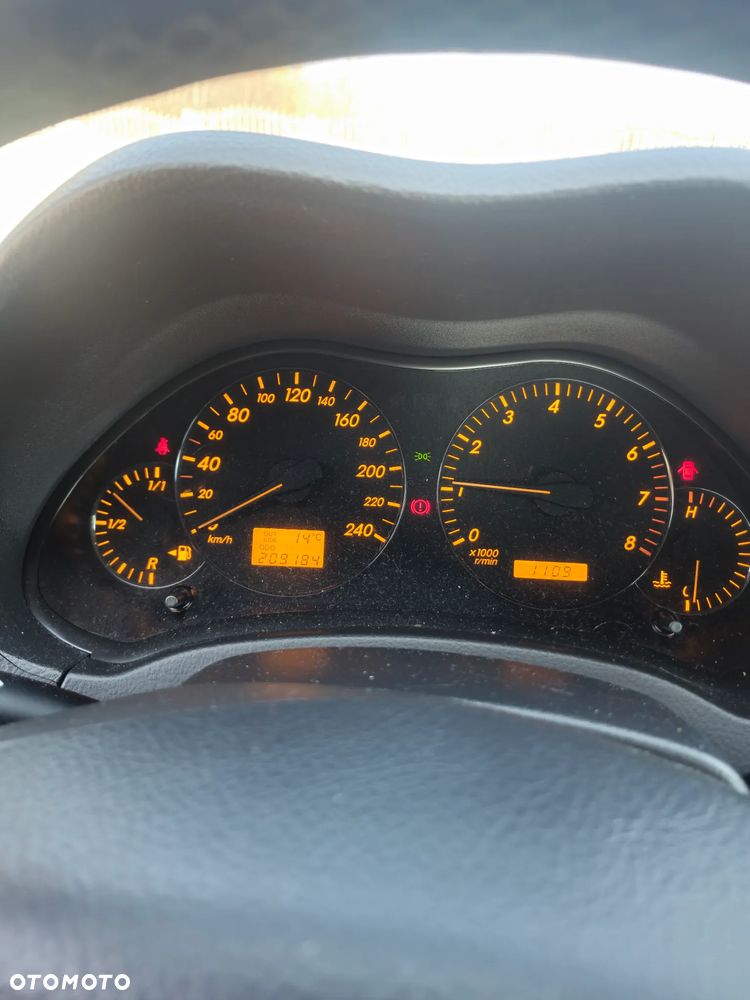 Toyota Avensis 1.8 VVT-i Sol - 12