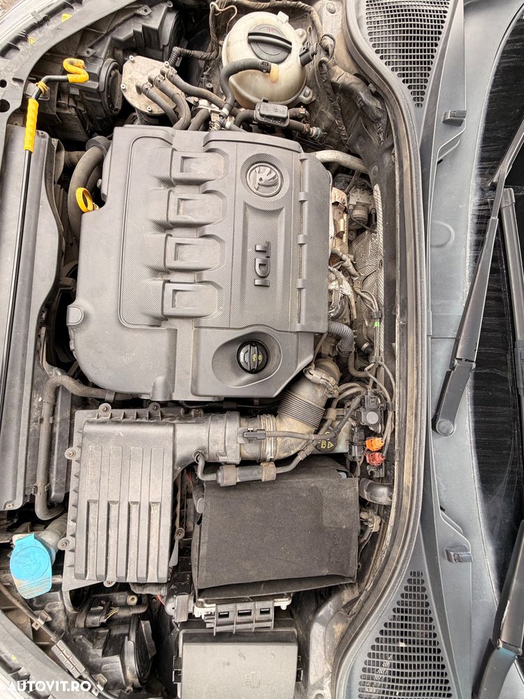 Skoda Octavia 2.0 TDI ELEGANCE DSG - 8