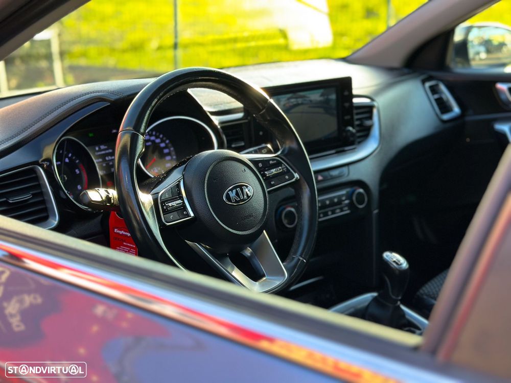 Kia Ceed SW 1.6 CRDi MHEV Drive - 2