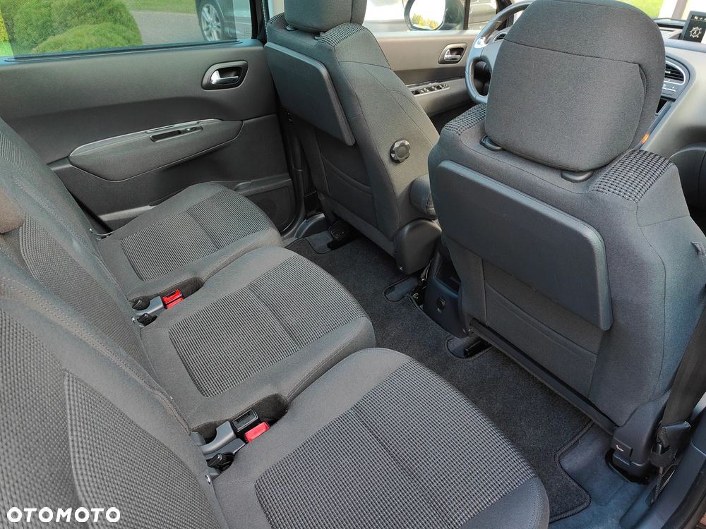 Peugeot 5008 2.0 HDi Allure 7os - 18