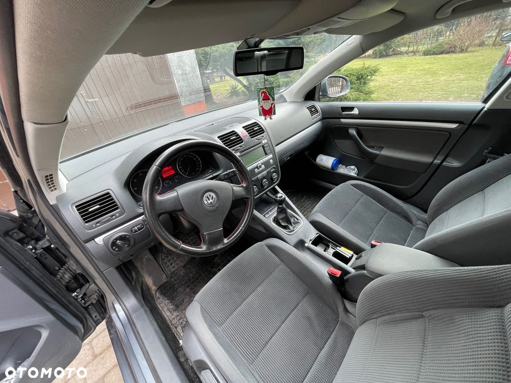 Volkswagen Jetta - 7
