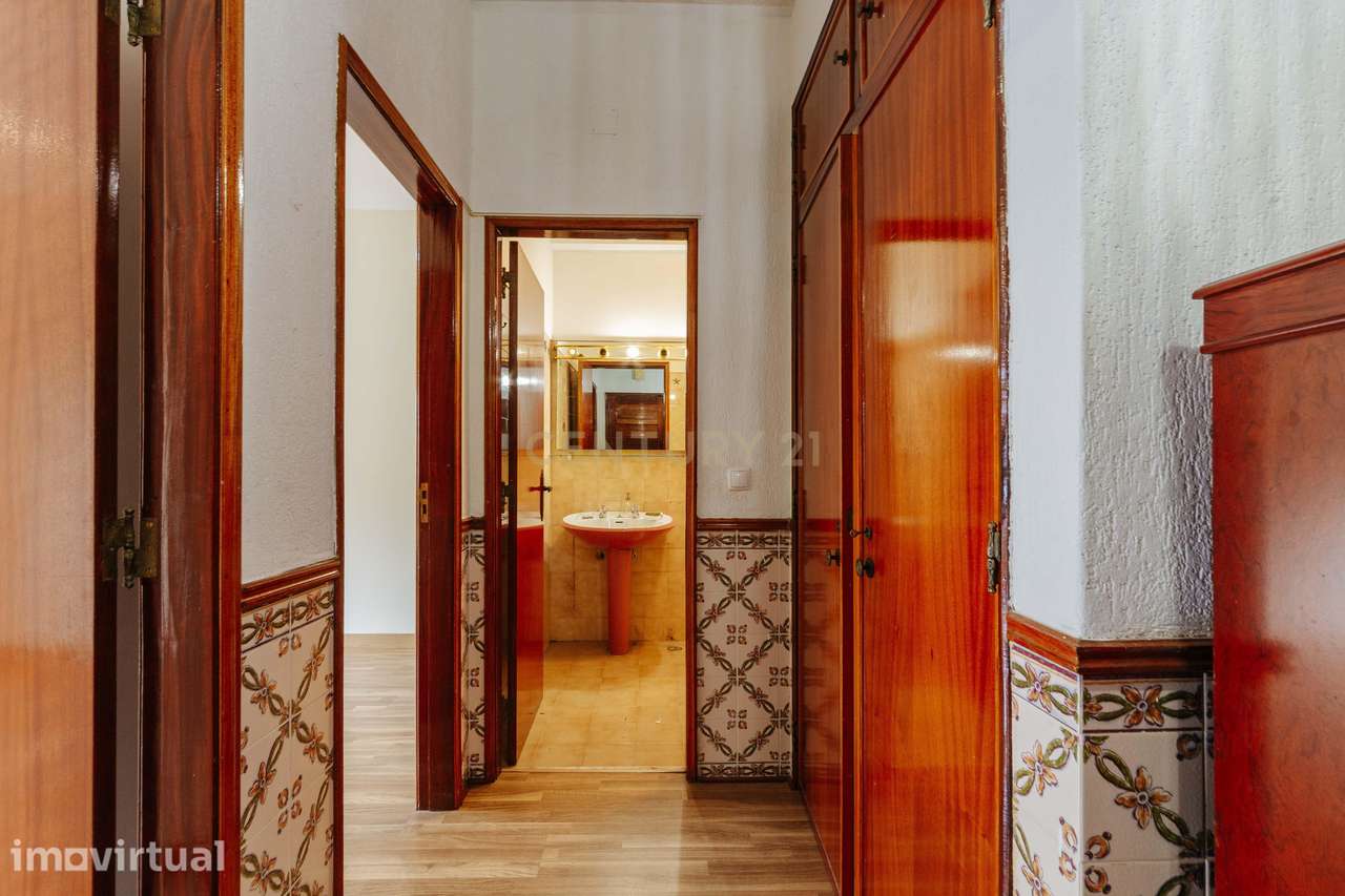 Apartamento T2 junto à estação da Amadora - Grande imagem: 5/19