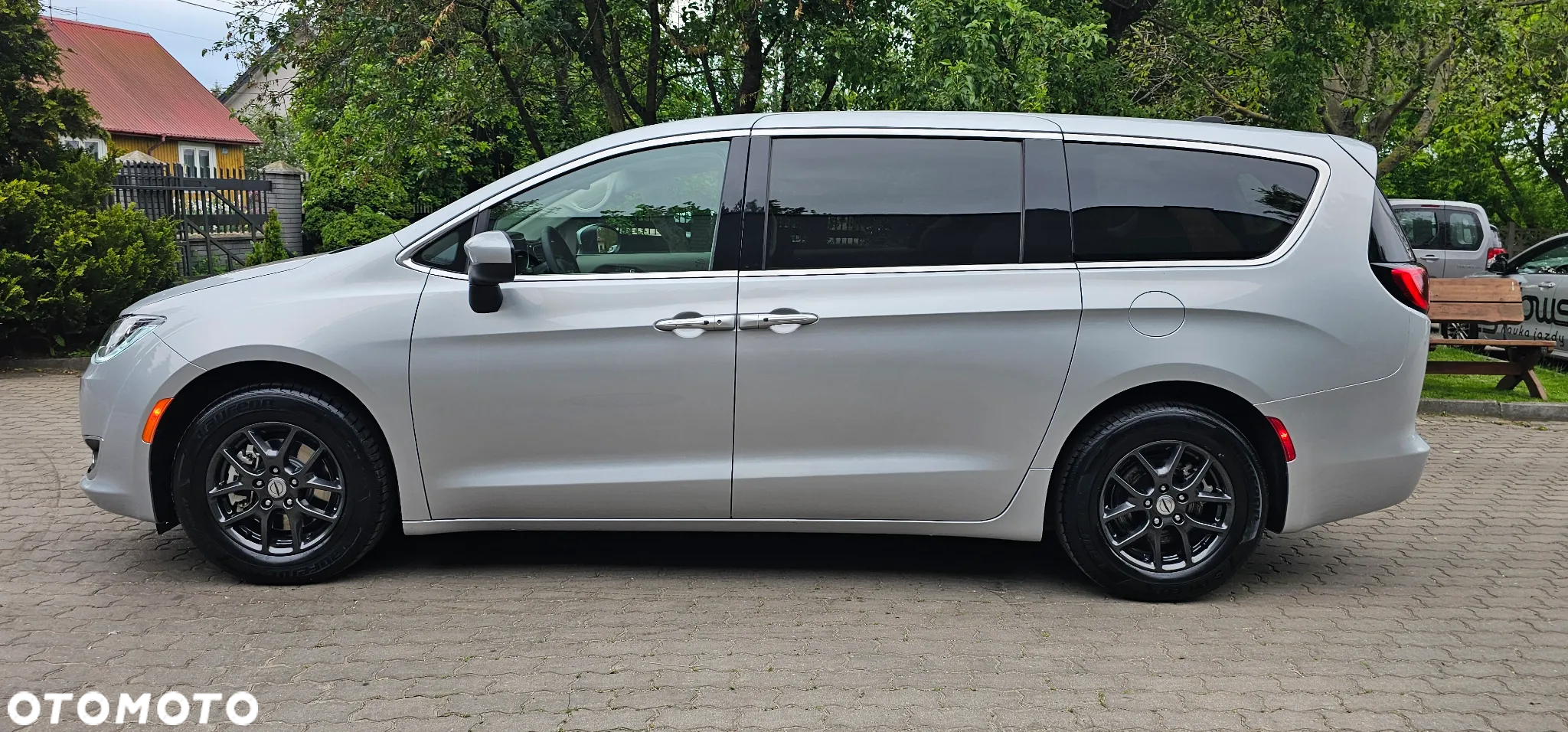 Chrysler Pacifica - 35