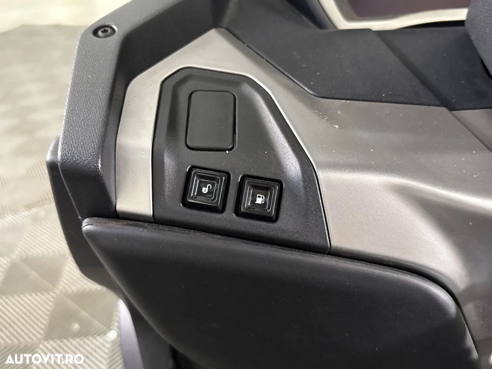 Piaggio MP3 400 HPE - 11