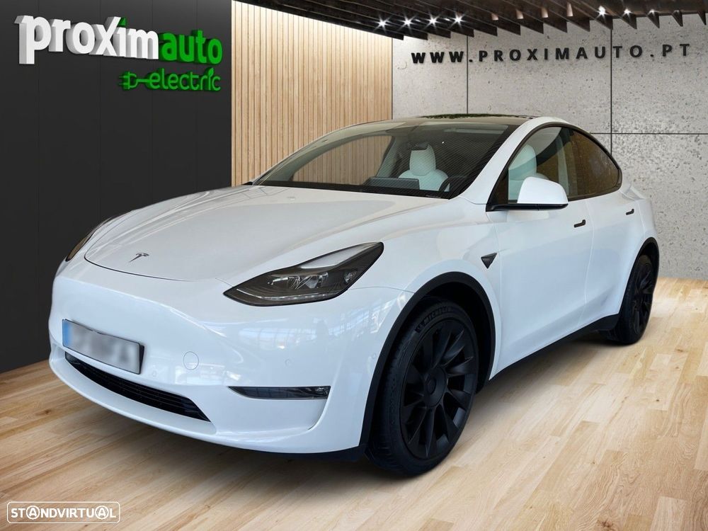 Tesla Model Y Long Range Dual Motor AWD - 1