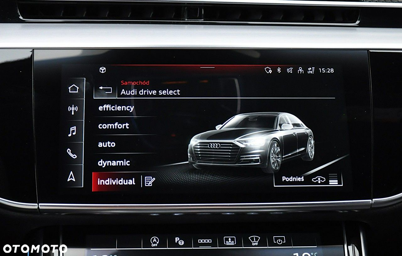 Audi A8 - 30
