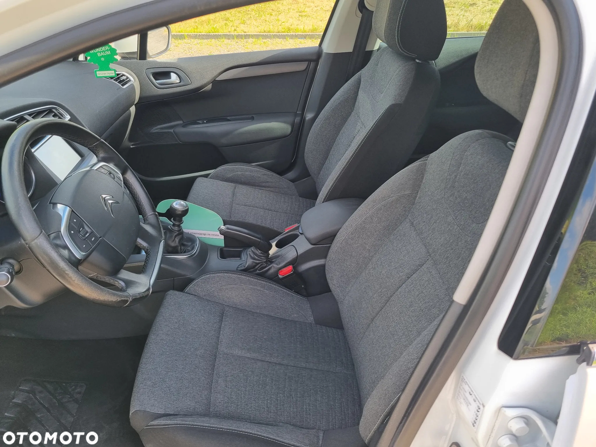 Citroën C4 PureTech 130 Stop & Start Exclusive - 24
