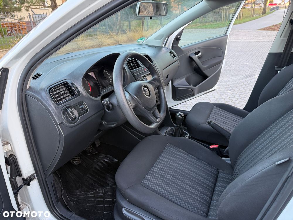 Volkswagen Polo - 12