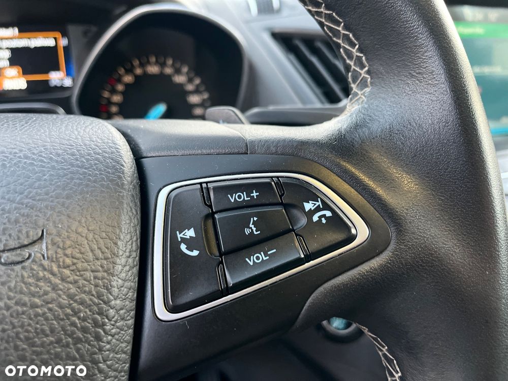 Ford Kuga 2.0 TDCi 4x4 Vignale - 32