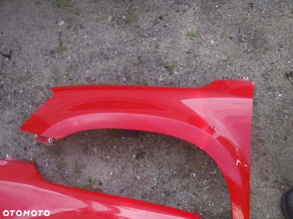 Skoda Yeti Lift blotnik przod lewy LF3K 8T8T - 3