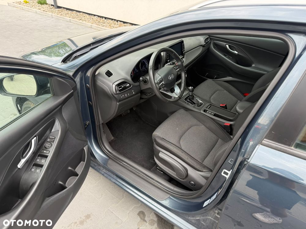 Hyundai i30 1.0 T-GDI Classic + DCT - 11