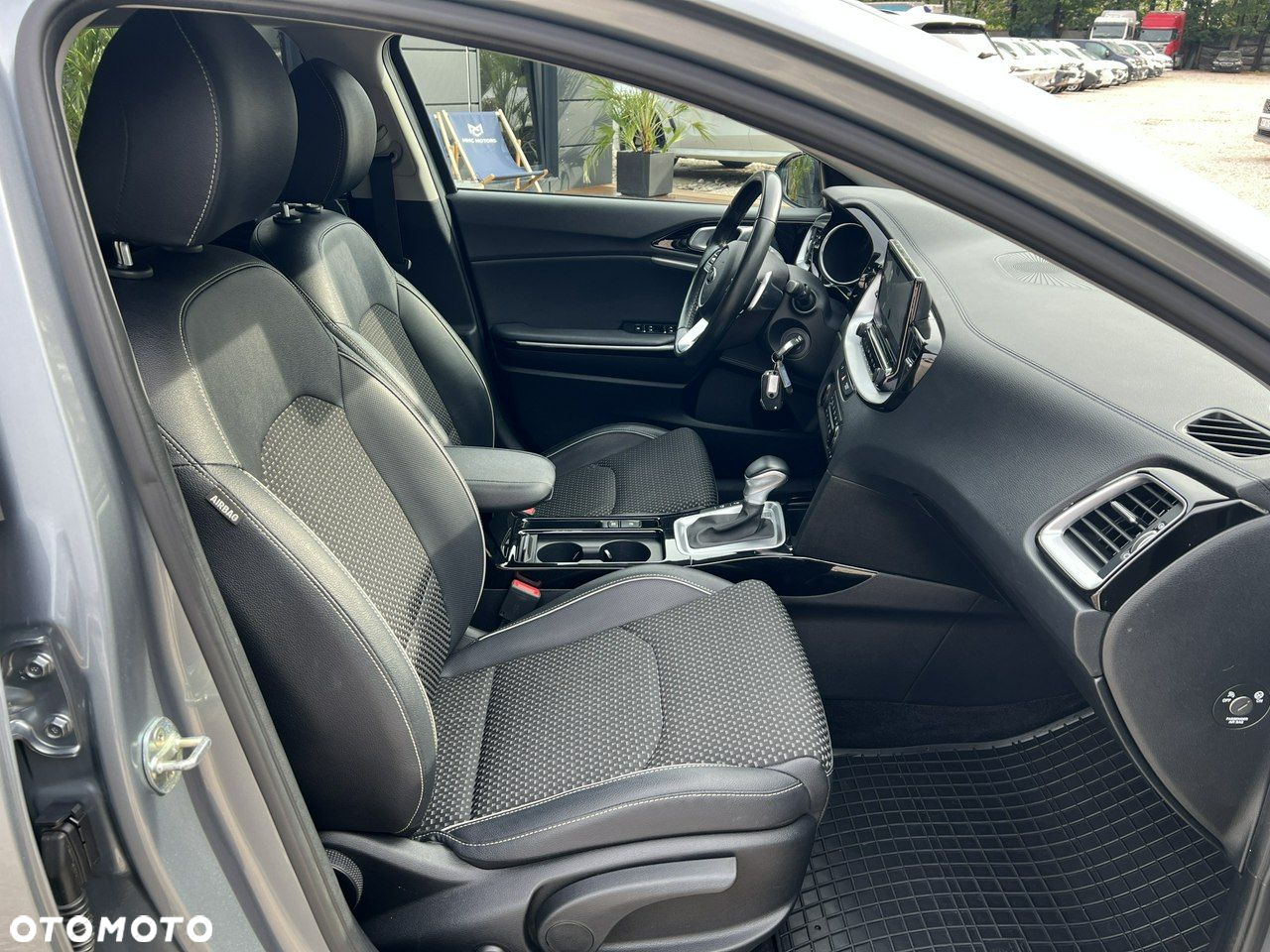 Kia Ceed 1.4 T-GDI L Business Line DCT - 29