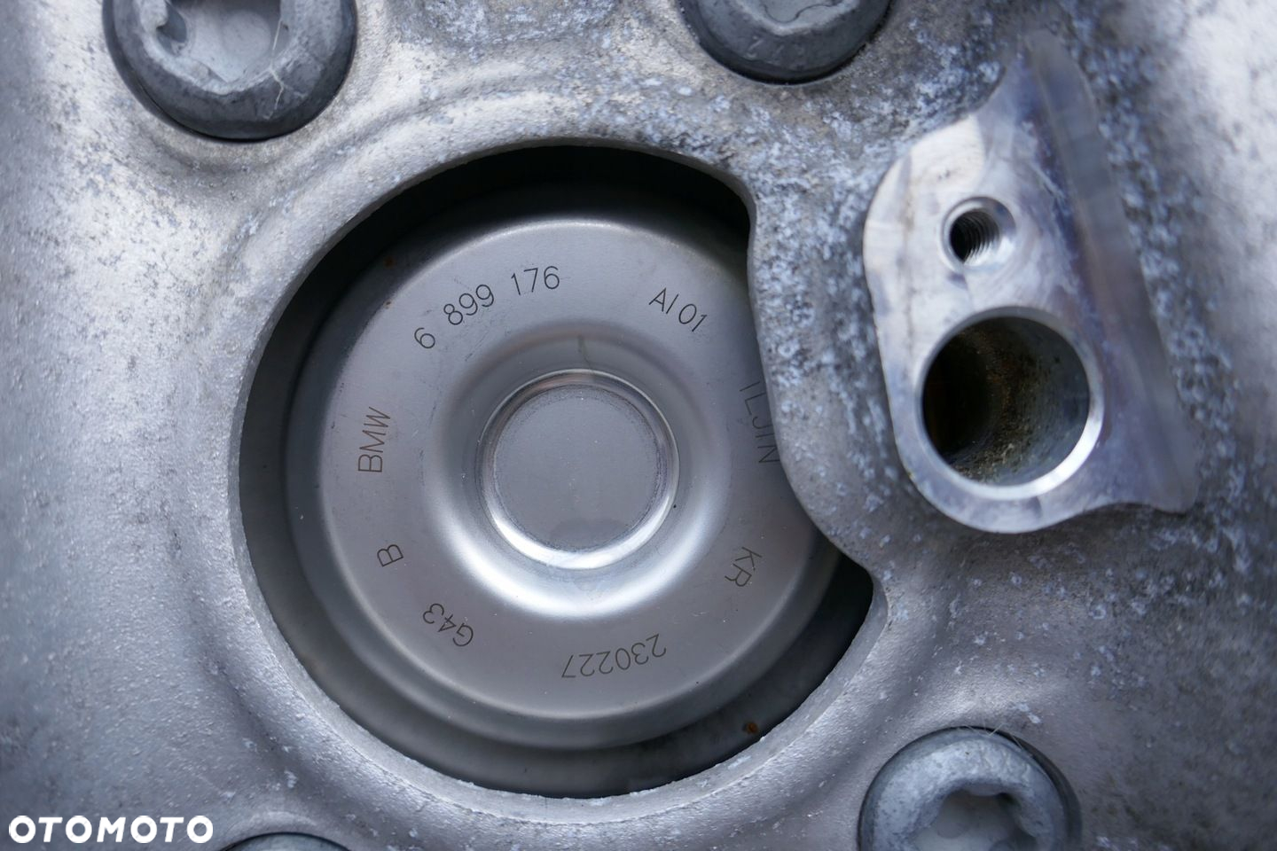 BMW 5 G30 G31 ZWROTNICA PIASTA PRAWY PRZÓD 6884382 - 6