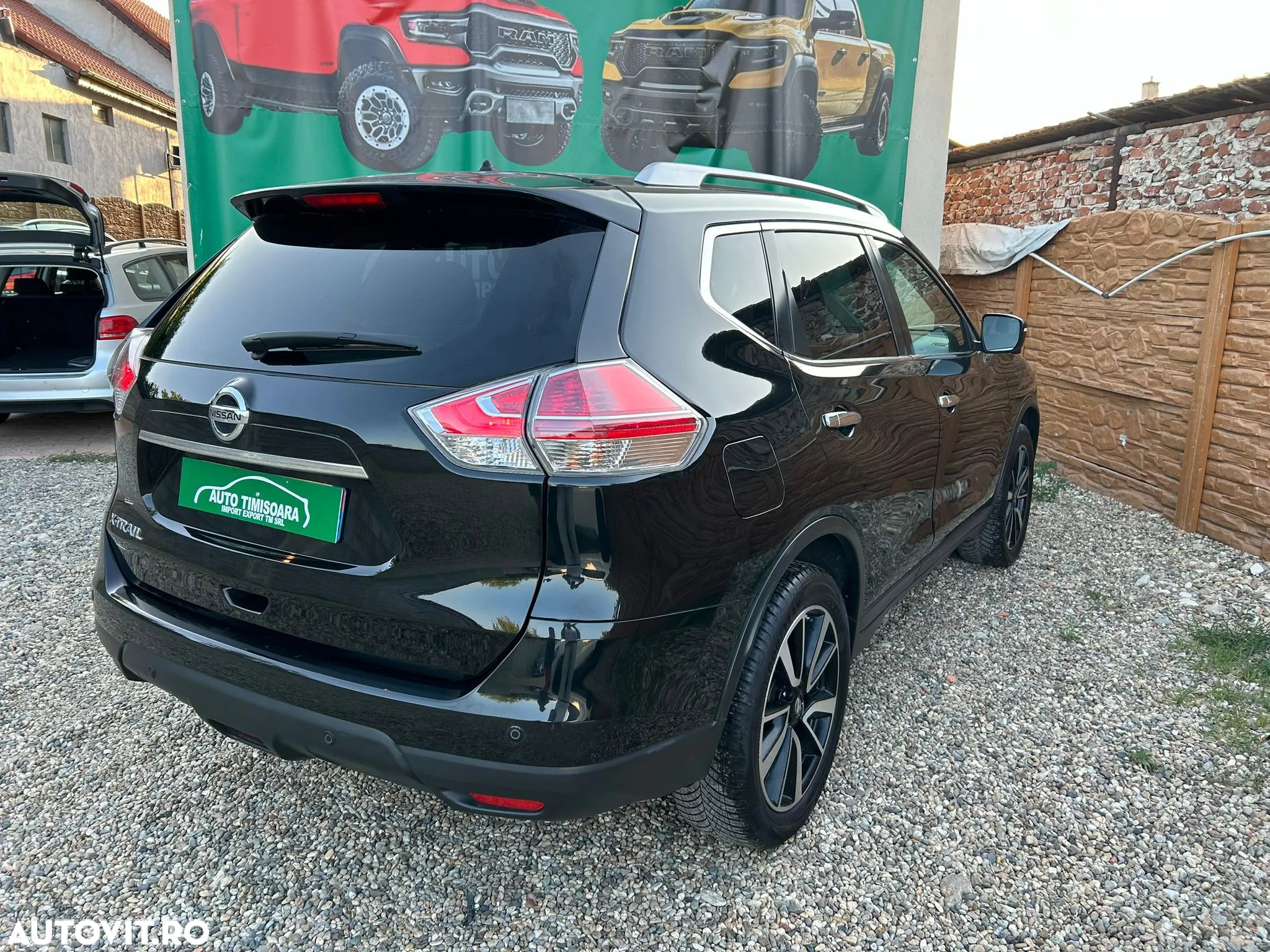Nissan X-Trail - 4