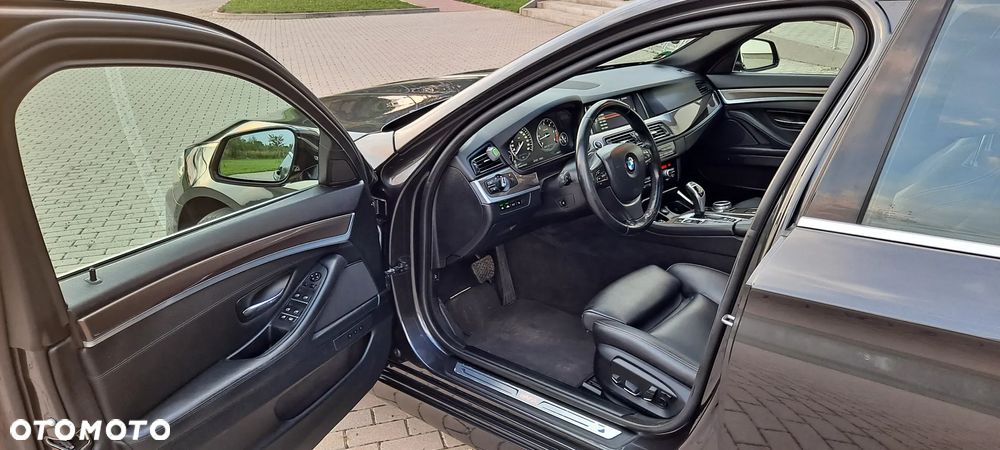 BMW Seria 5 535d Sport-Aut Modern Line - 9