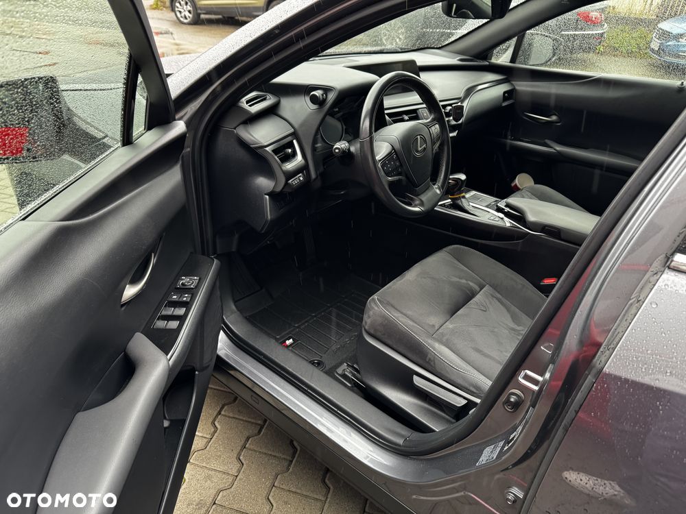 Lexus UX 250h Elegance 2WD - 27