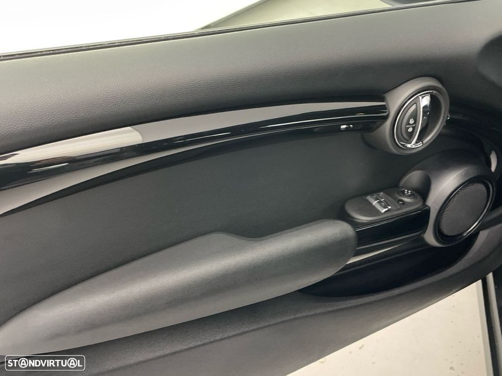 MINI 3 Portas Cooper SE - 16