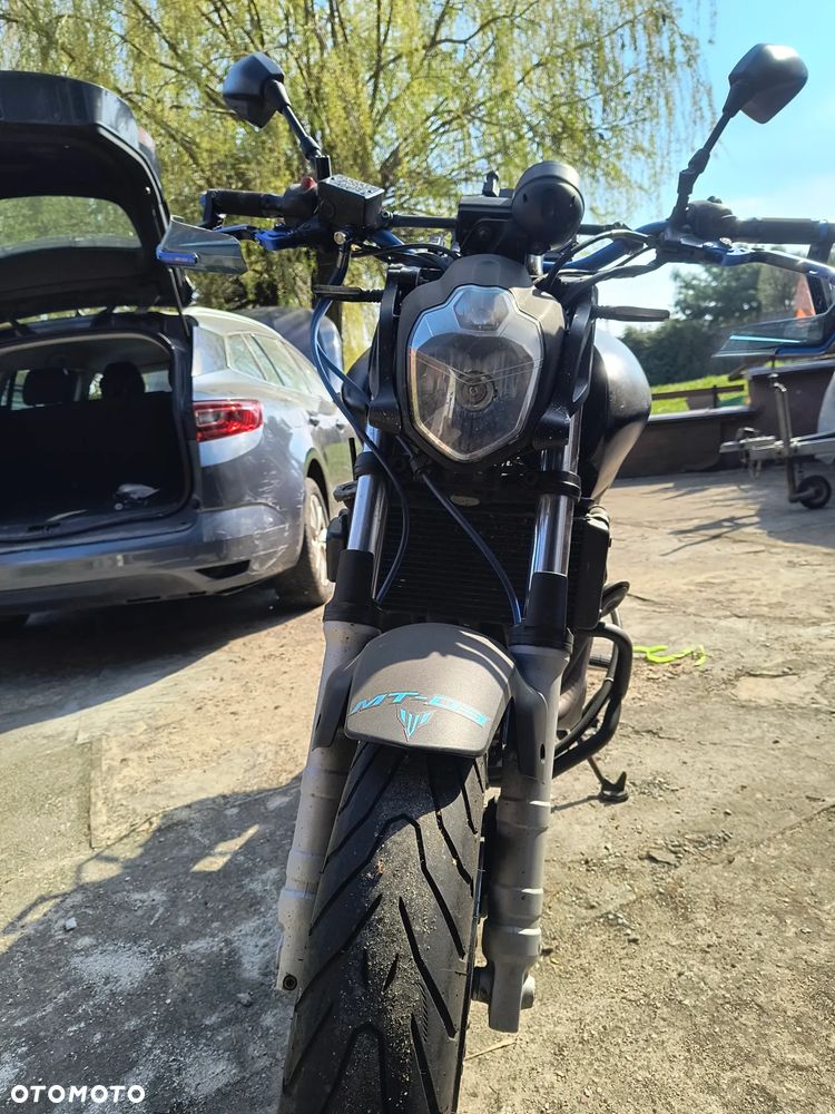 Yamaha MT - 7