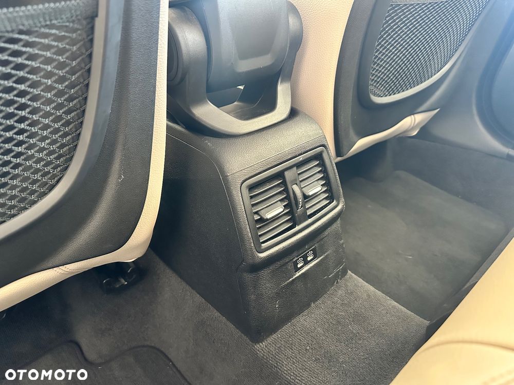 BMW X1 sDrive18i GPF xLine - 13