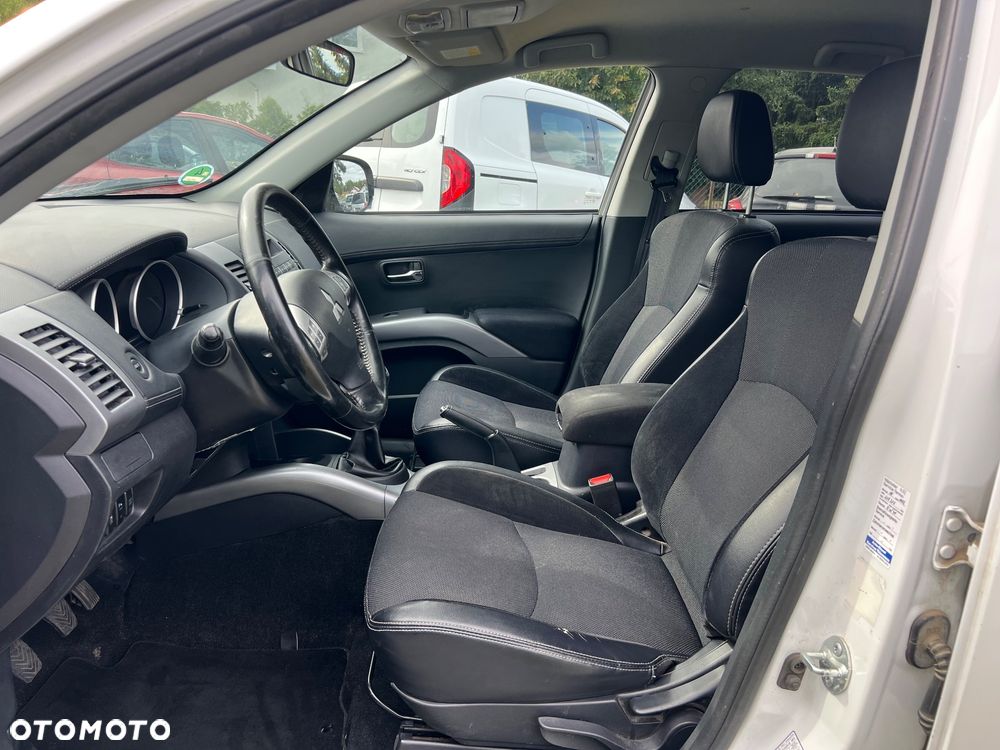 Mitsubishi Outlander 2.0 2WD Edition - 16