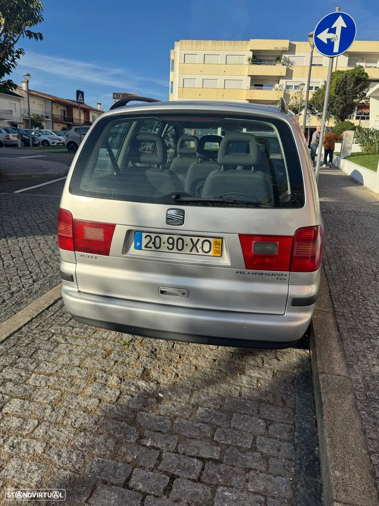 Seat Alhambra 2004 photo 4