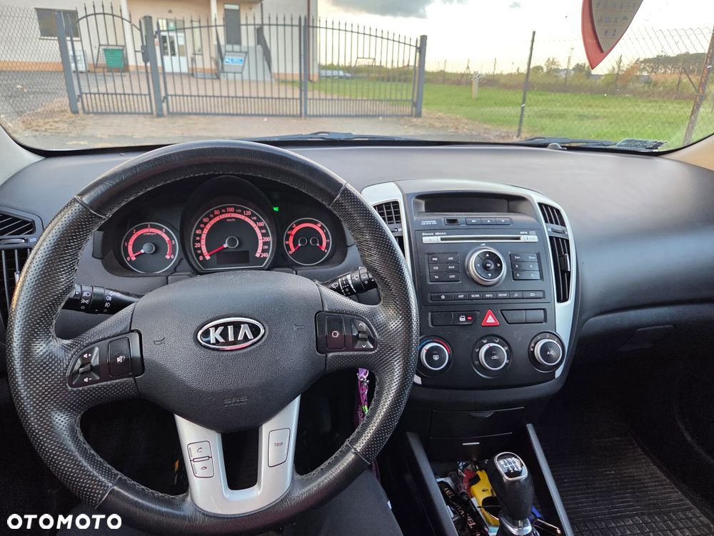 Kia Ceed 1.6 Crdi Comfort - 2