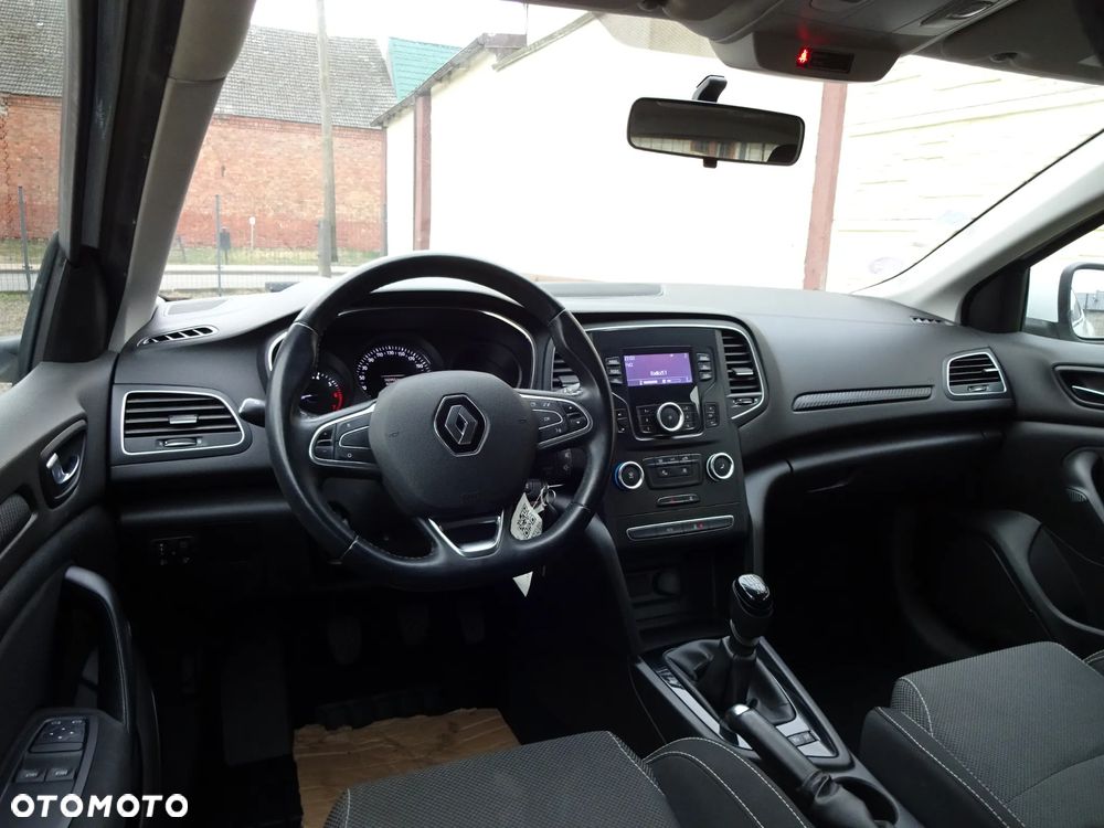 Renault Megane ENERGY TCe 100 LIFE - 13