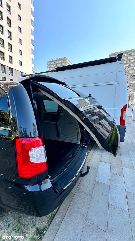 Chrysler Town & Country 3.6 Touring - 29