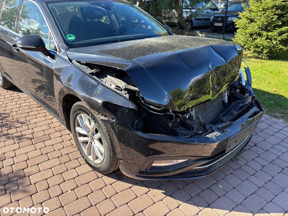 Volkswagen Passat Variant 2.0 TDI SCR DSG - 34