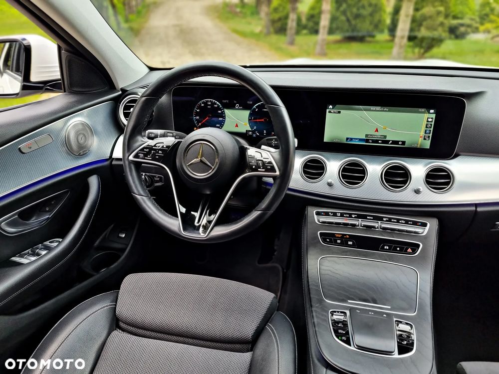 Mercedes-Benz Klasa E 220 d 4Matic 9G-TRONIC Sportstyle Edition - 31